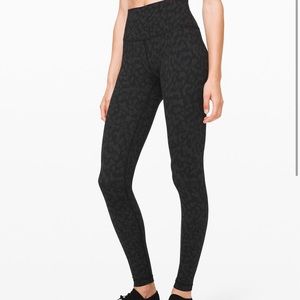 Wunder Under High Rise 28 inch! CAMO PRINT!